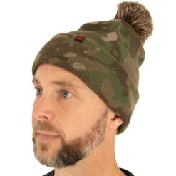 Trakker Camo Bobble Hat -Trakker trakker camo bobble hat 2 1
