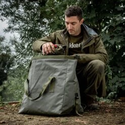 Trakker Downpour Roll-Up Fishing Carryall -Trakker trakker downpour roll up carryall 11 1