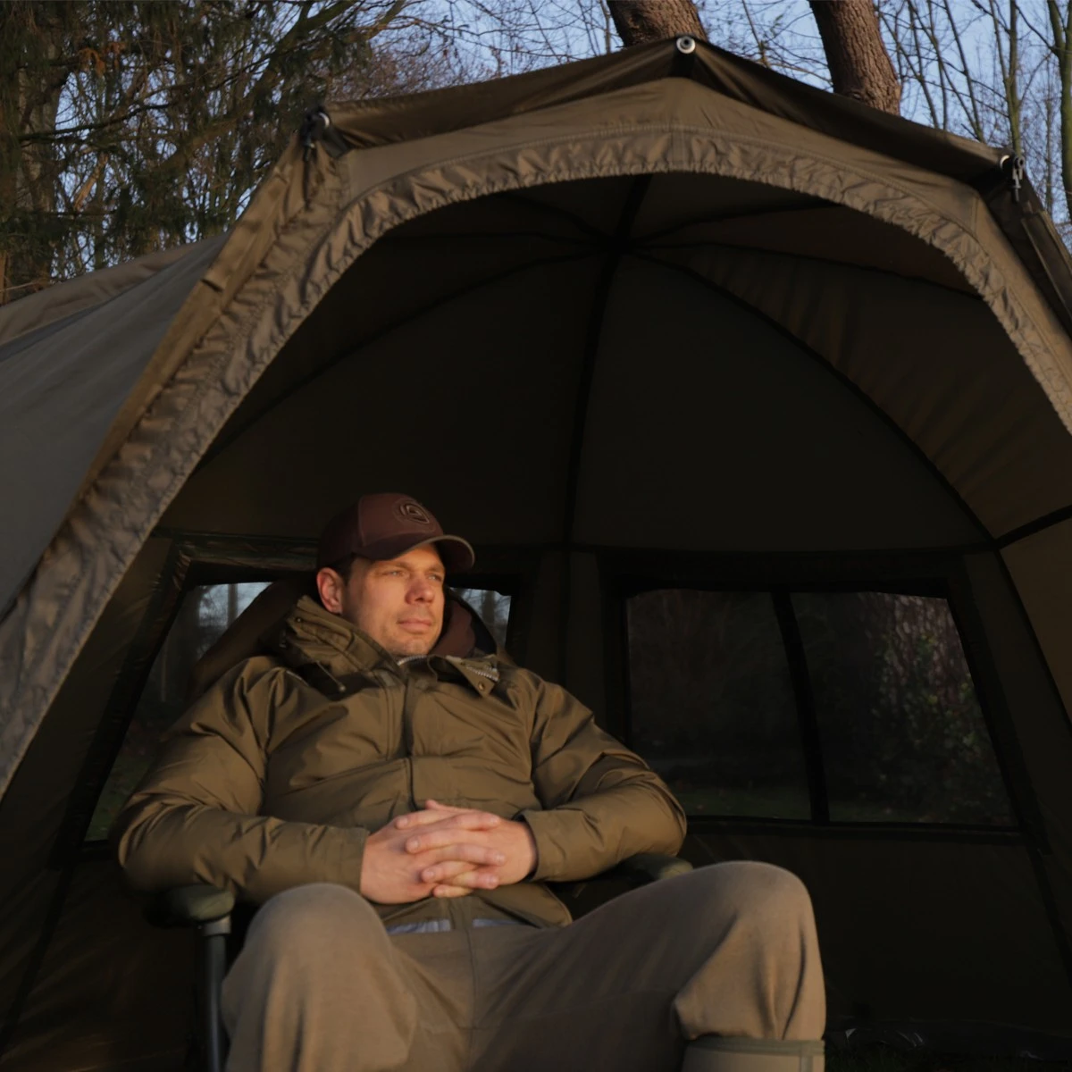 Trakker Tempest Fishing Brolly 100T 10 Trakker Tempest Fishing Brolly 100T - Image 8